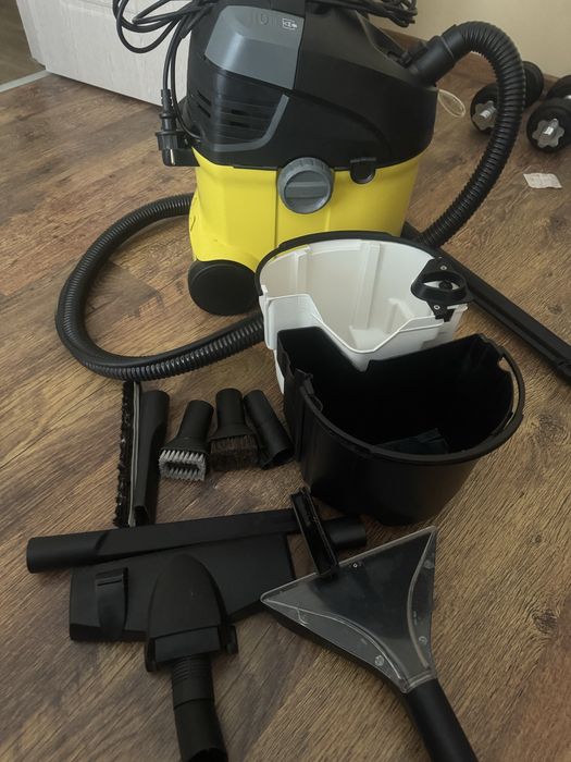 Перяща прахусмокачка Karcher se 6.100