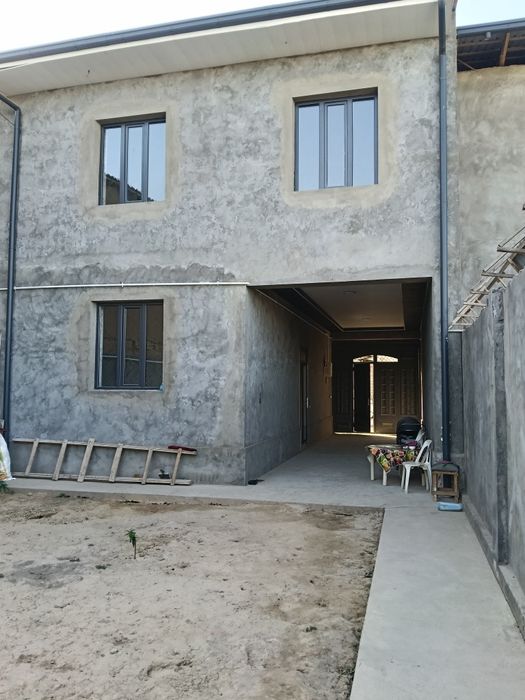 Назарбек харакат 3 сот. 7 комн . Новостройка .