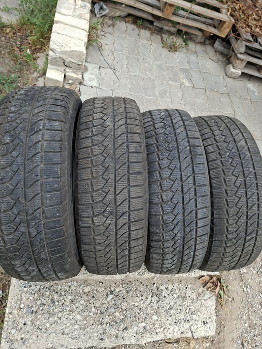 Продам шины. 235/60/18 гудридэ