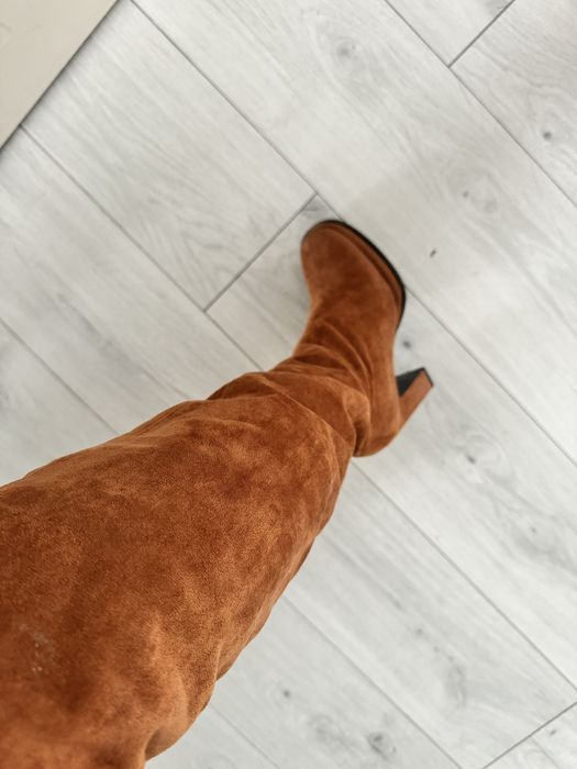 шикарный обувь на каблуках.  демисезон