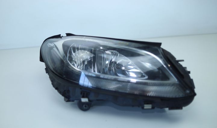 Far dreapta uk A2058200861 A 205 820 08 61 Mercedes-Benz C-Class W205