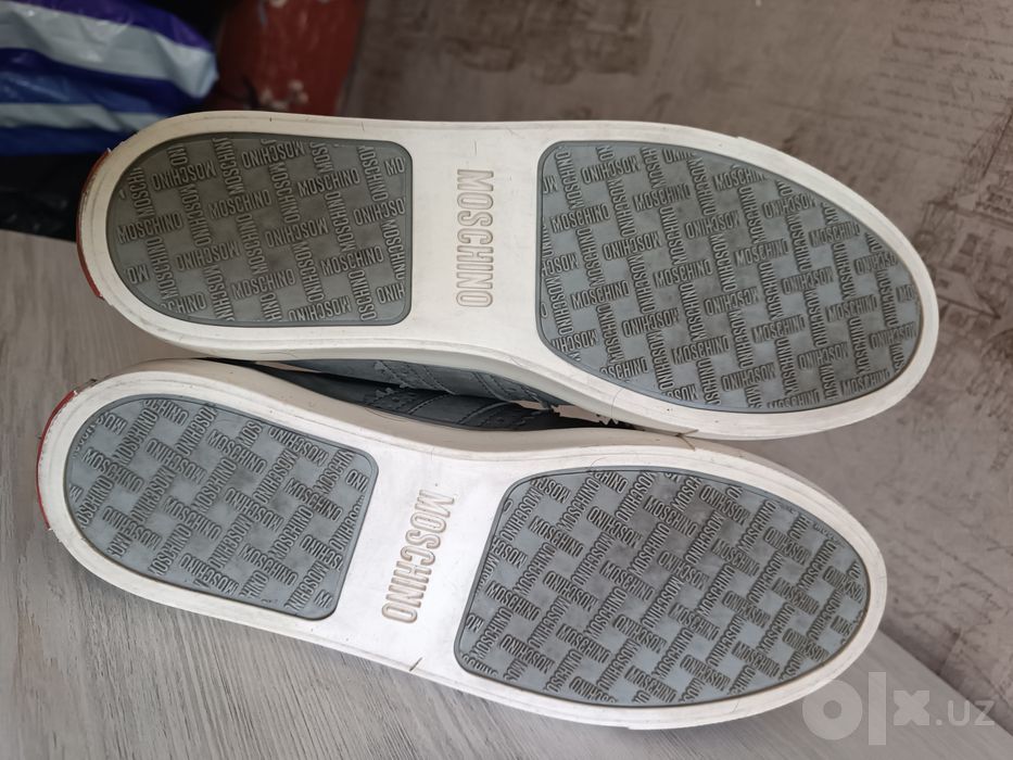 Оригинальные кроссы Moschino