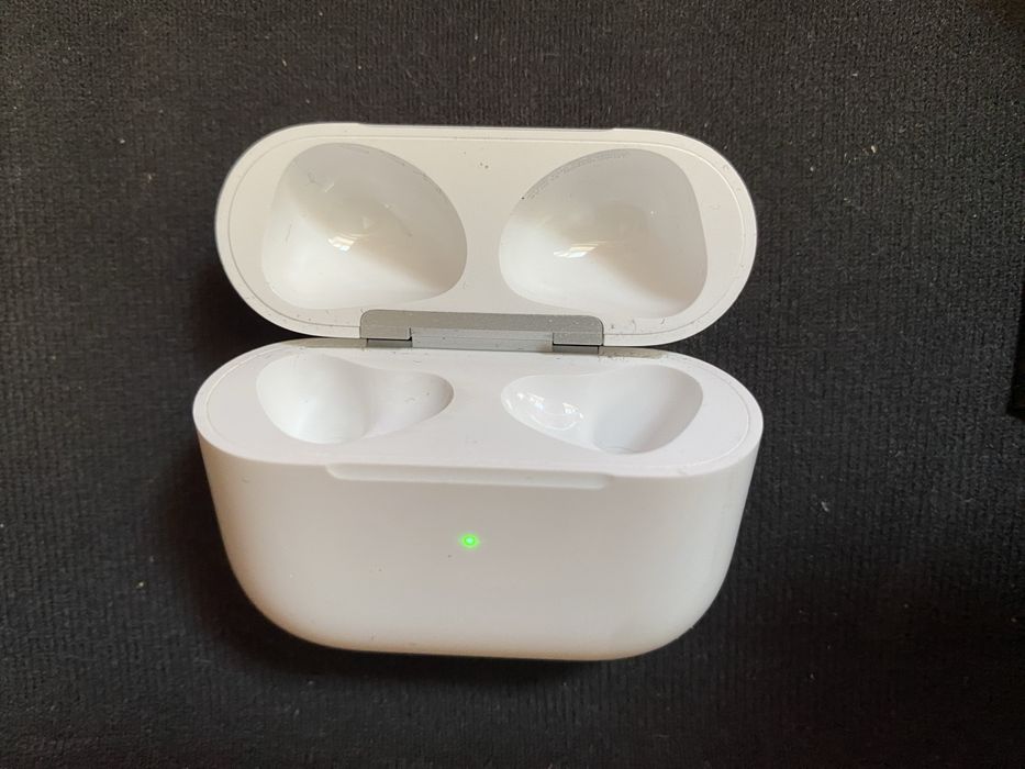 Airpods 3 кейс оригинал
