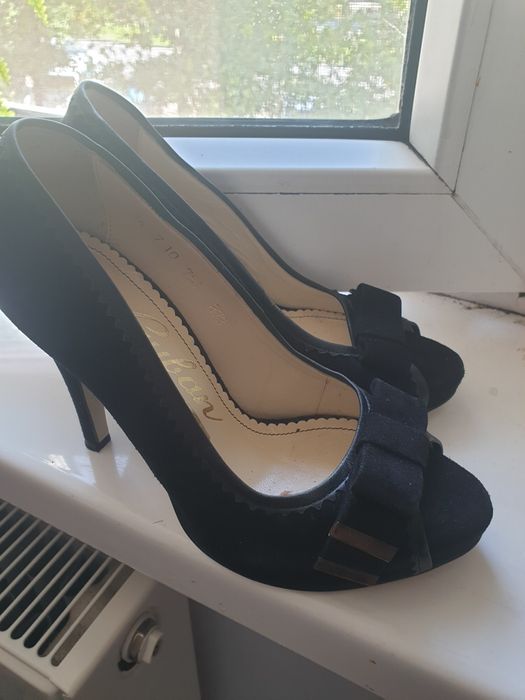 Pantofi de piele  superbi