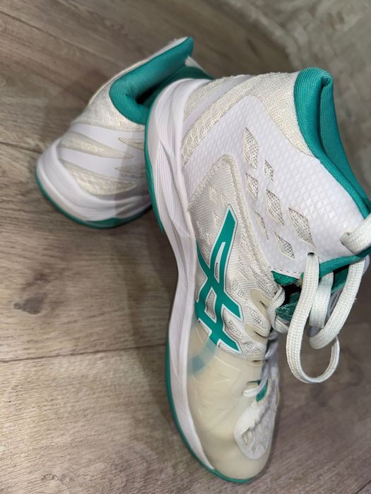 asics волебольные кроссовки