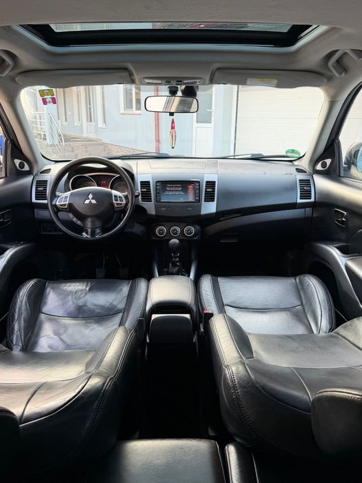 MITSUBISHI Outlander 2010 — imagine 5
