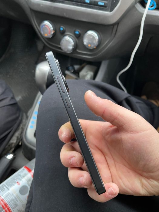 Продам поко х7 про 8/256