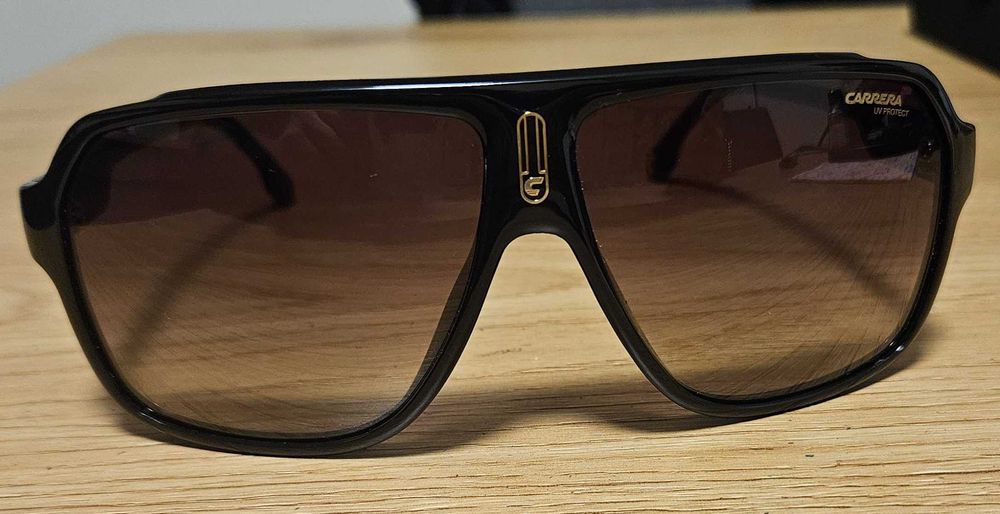 Чисто нови слънчеви очила Carrera
