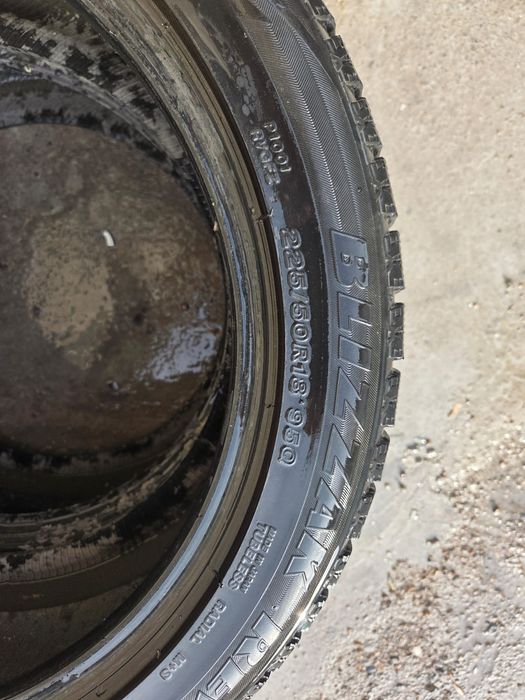 Пара 25 тысяч 2 шины Blizzak