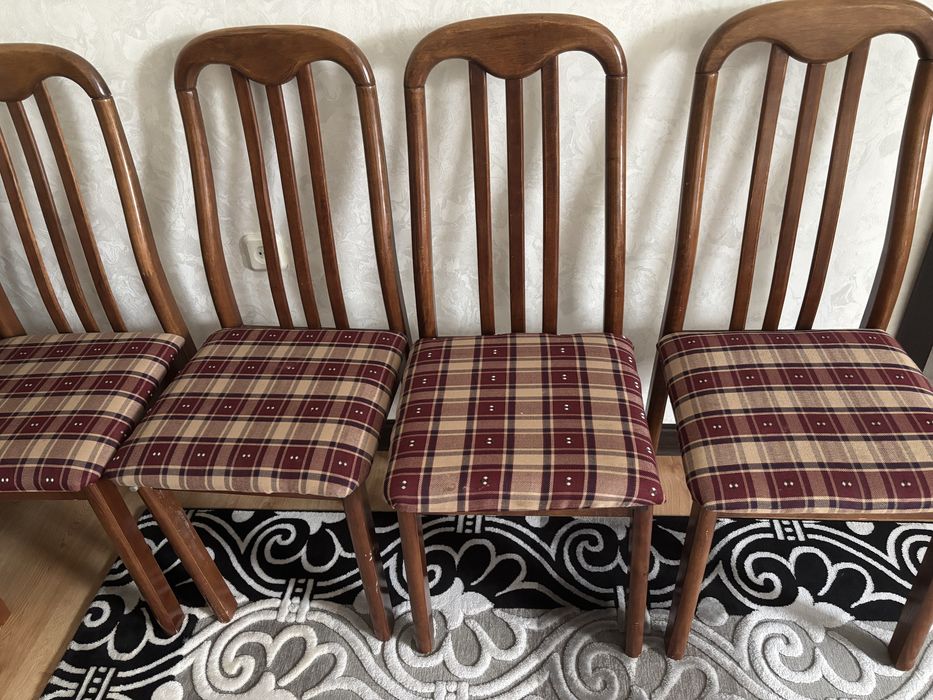 Стол и стулья( 12шт стул)