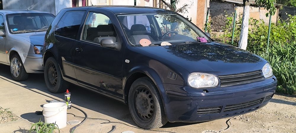Golf 4 coupe 1.4 16 V AXP