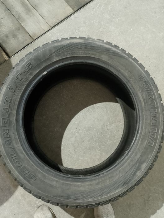 Продам резину три колеса