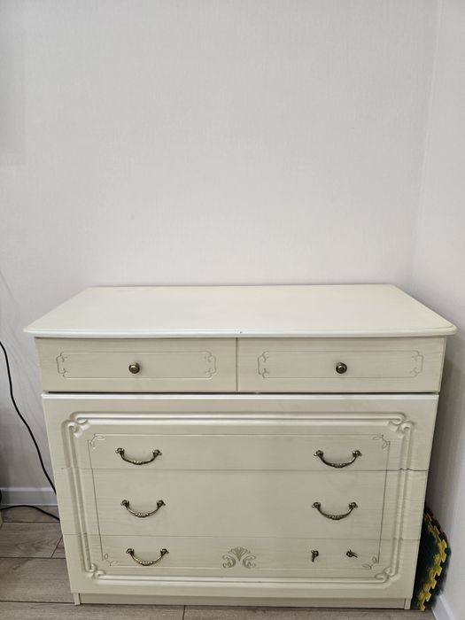 Продам спальный гарнитур