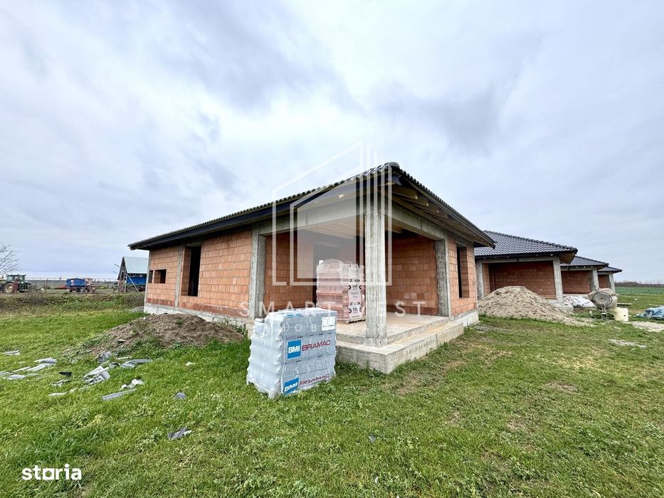 Casa in rosu tip mediteranean | 120 mp | Zona Vetis