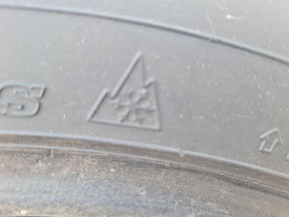 Продам шины Dunlop 175/60/18