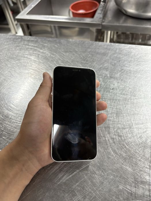 Продам iPhone 12 White 128 GB