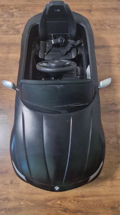 Акумулаторна детска количка