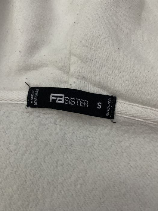 Продам зип худи укороченую