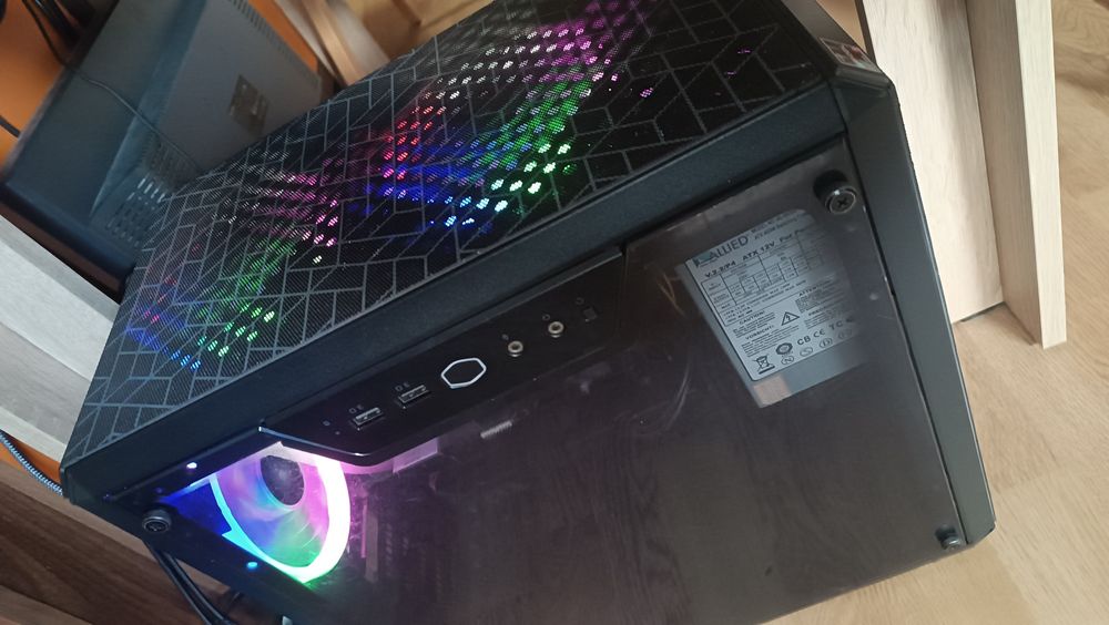 Calculator unitate gaming AMD Ryzen 5 3400g 16g ram ssd hdd RX Vega 11