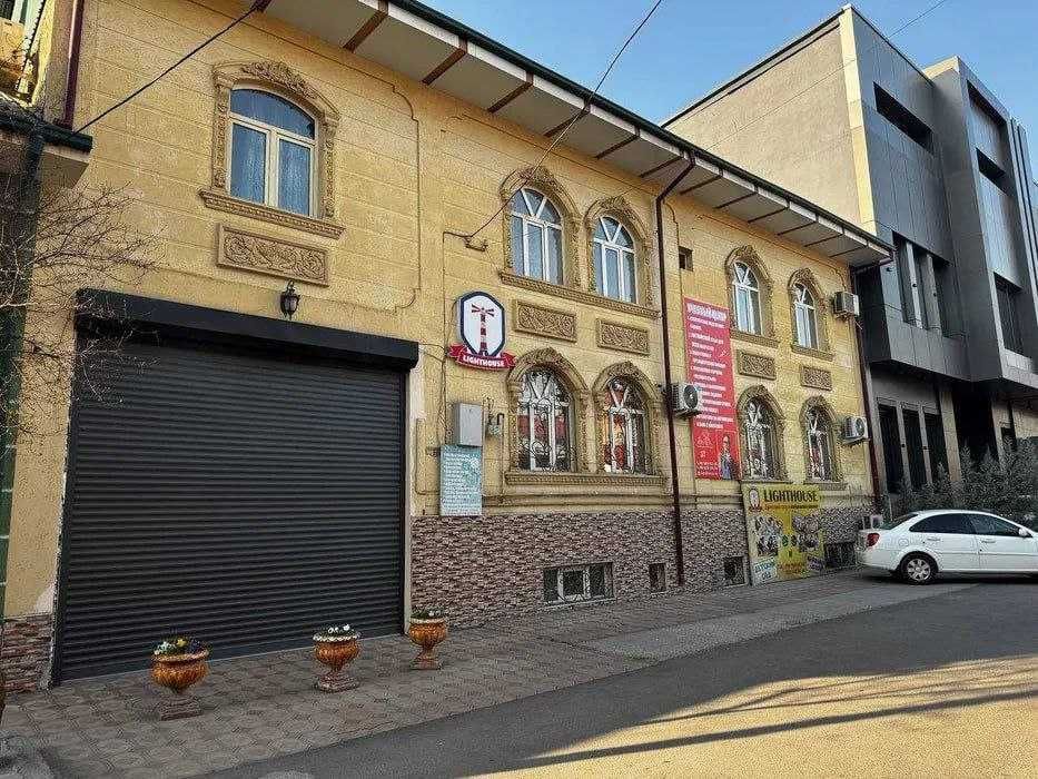 Sotiladi Участок Дом 6 соток Яккасарай под Гостиницу или другой Бизнес