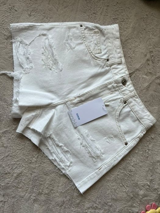 Къси панталони Bershka