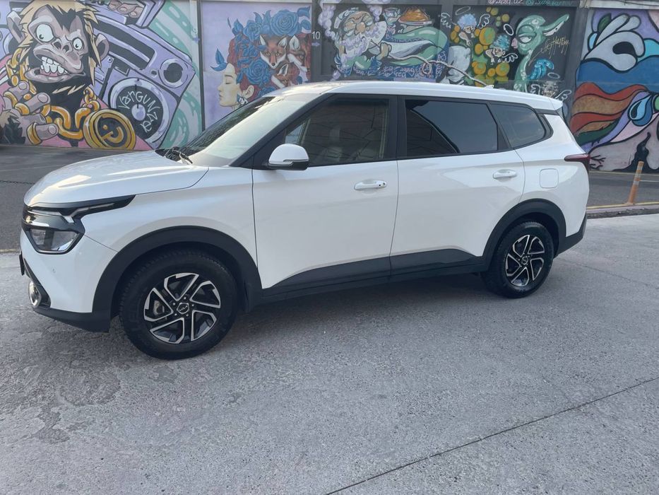 Продается KIA Carens 2024
