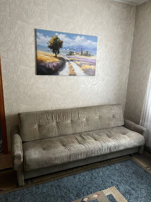 Продам деревянный диван