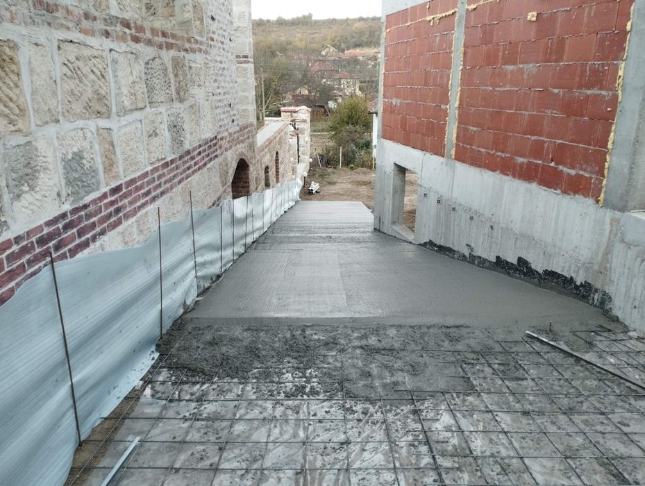 Строителство, цялостни ремонти и височинни услуги с автовишка