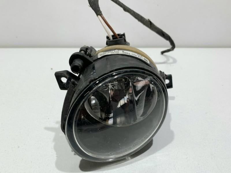 Proiector ceata dreapta Volkswagen Tiguan 1T0941700C SUV