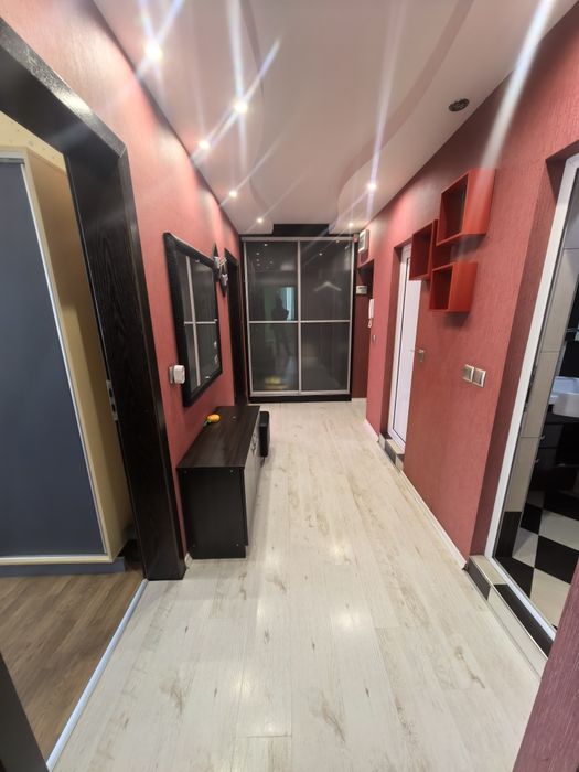 Дава се под наем Тристаен апартамент в Казанлък - 100 кв.м за 280.5 € - Снимка #8