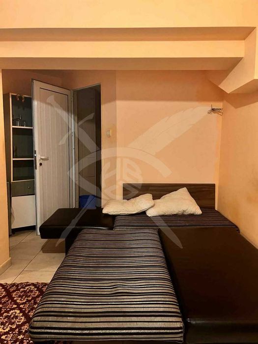 Дава се под наем Едностаен апартамент в Варна, Бриз - 25 кв.м за 200 € - Снимка #3