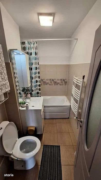 Apartament cu 3 camere - zona Podu Ros - Bld. Socola