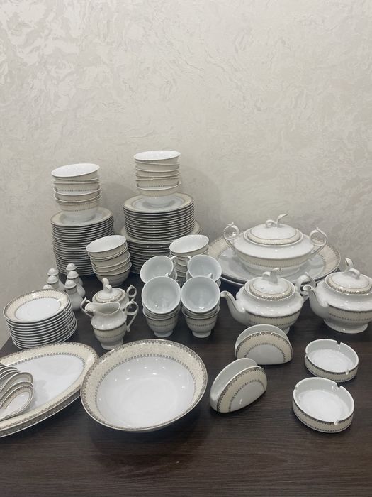 Продаю чайно-столовый сервиз