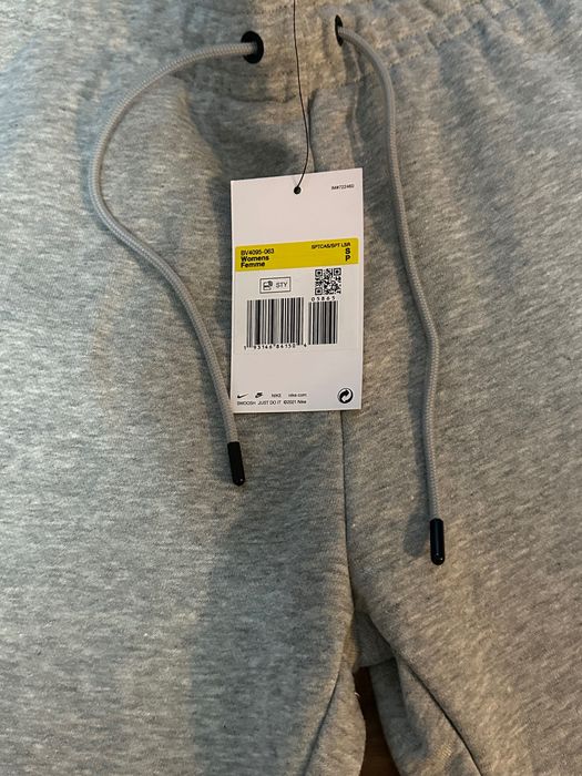 Дамска долница Nike GYM PANT