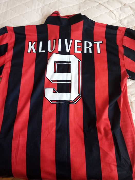 Тениска на отбор Милан на Клуиверт