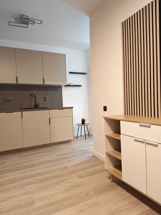 Proprietar - 2 cam Iulius Mall - prima închiriere