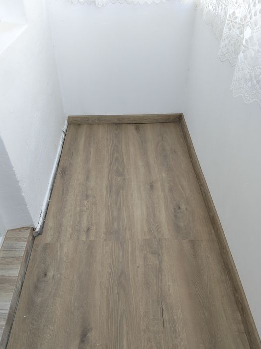 Apartament de vanzare cu trei camere