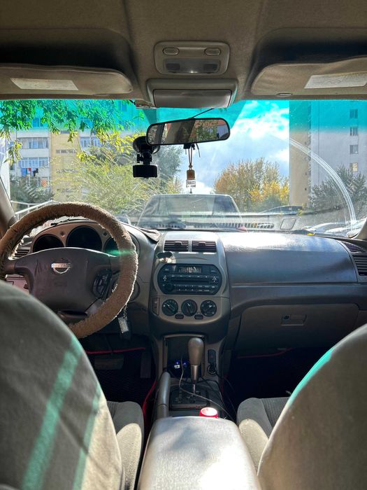 Продам машину Nissan Altima 2002год