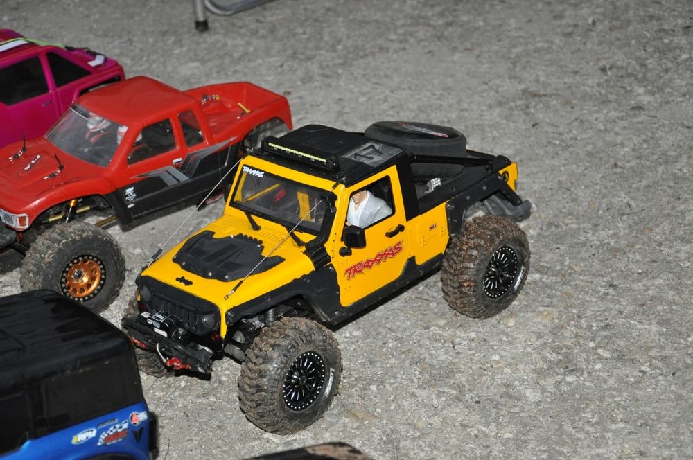 Automodel Traxxas Trx4 Defender/schimb