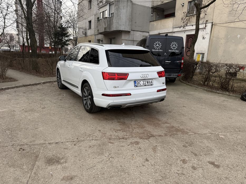 Audi Q7  3.0 Benzina