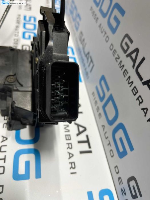 Broasca Incuietoare Usa Portiera Dreapta Fata Mazda 3 2003 - 2009 Cod 3N6A-A21812-DF 3N6AA21812DF