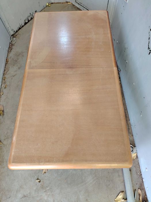 Холни маси от дърво 2бр