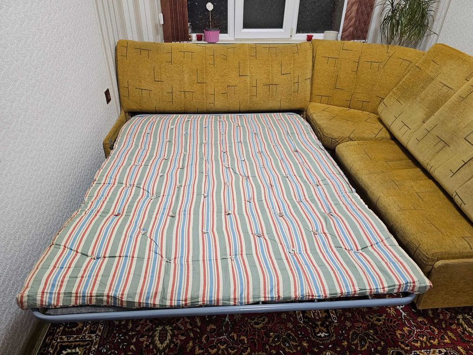Ъглов диван разтегателен