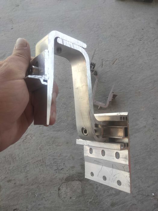Cârlige profesionale fotovoltaice