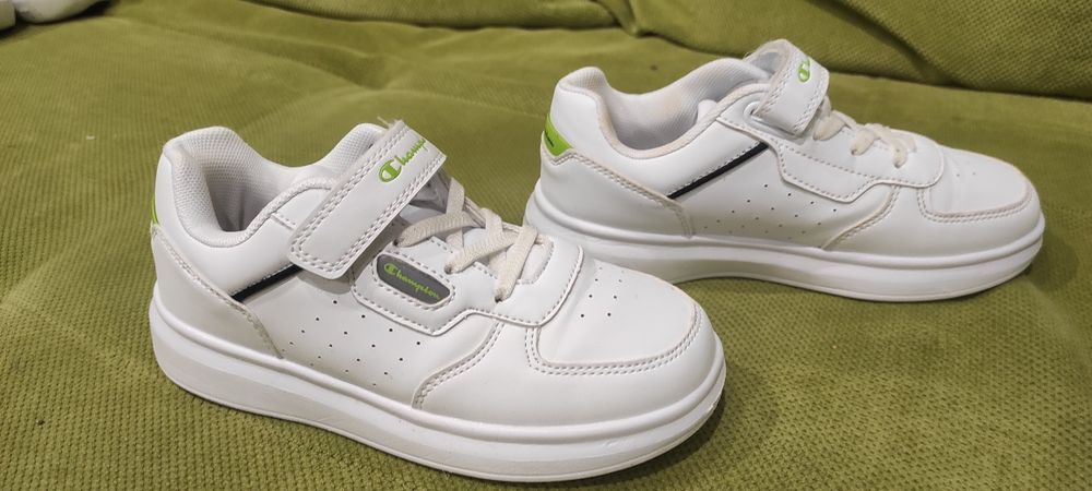 Обувки Champion и маратонки Adidas за деца 31 номер цената е за двата