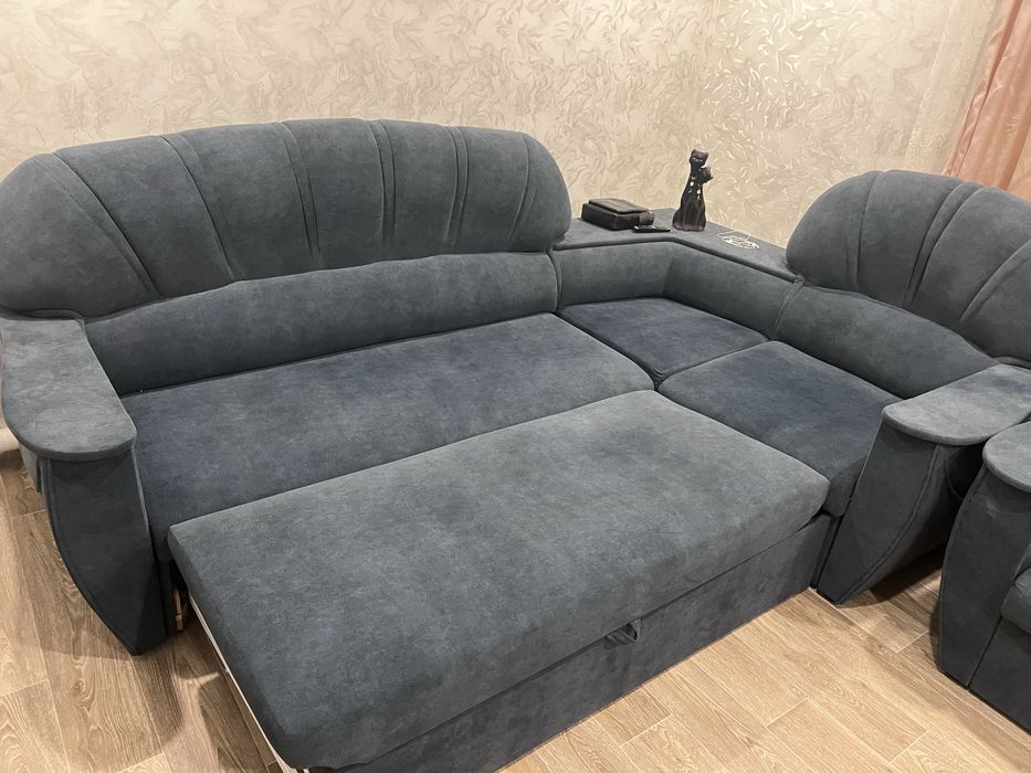 Продам диван с креслом