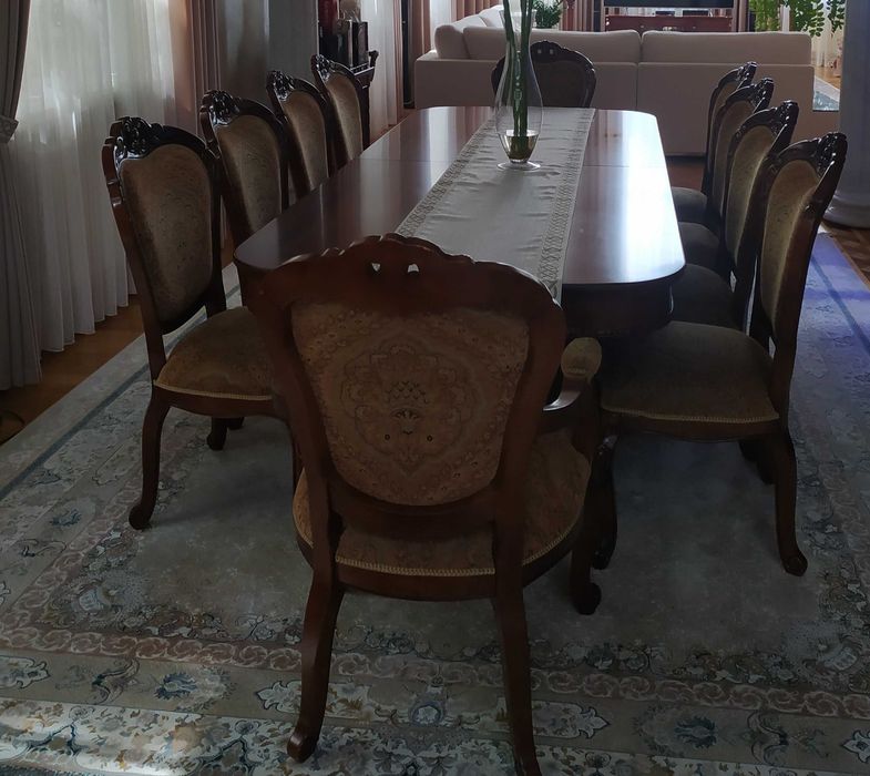 Стол, стулья и кресла для гостиной