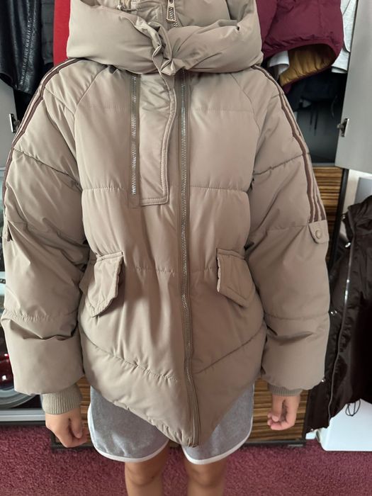 Продам детскую куртку