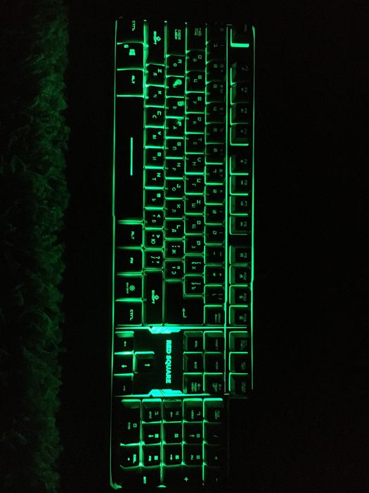 Продам игровую клавиатуру Red Square Tesla RGB