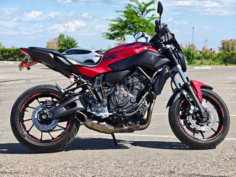 Yamaha MT07 - ABS - Lava RED